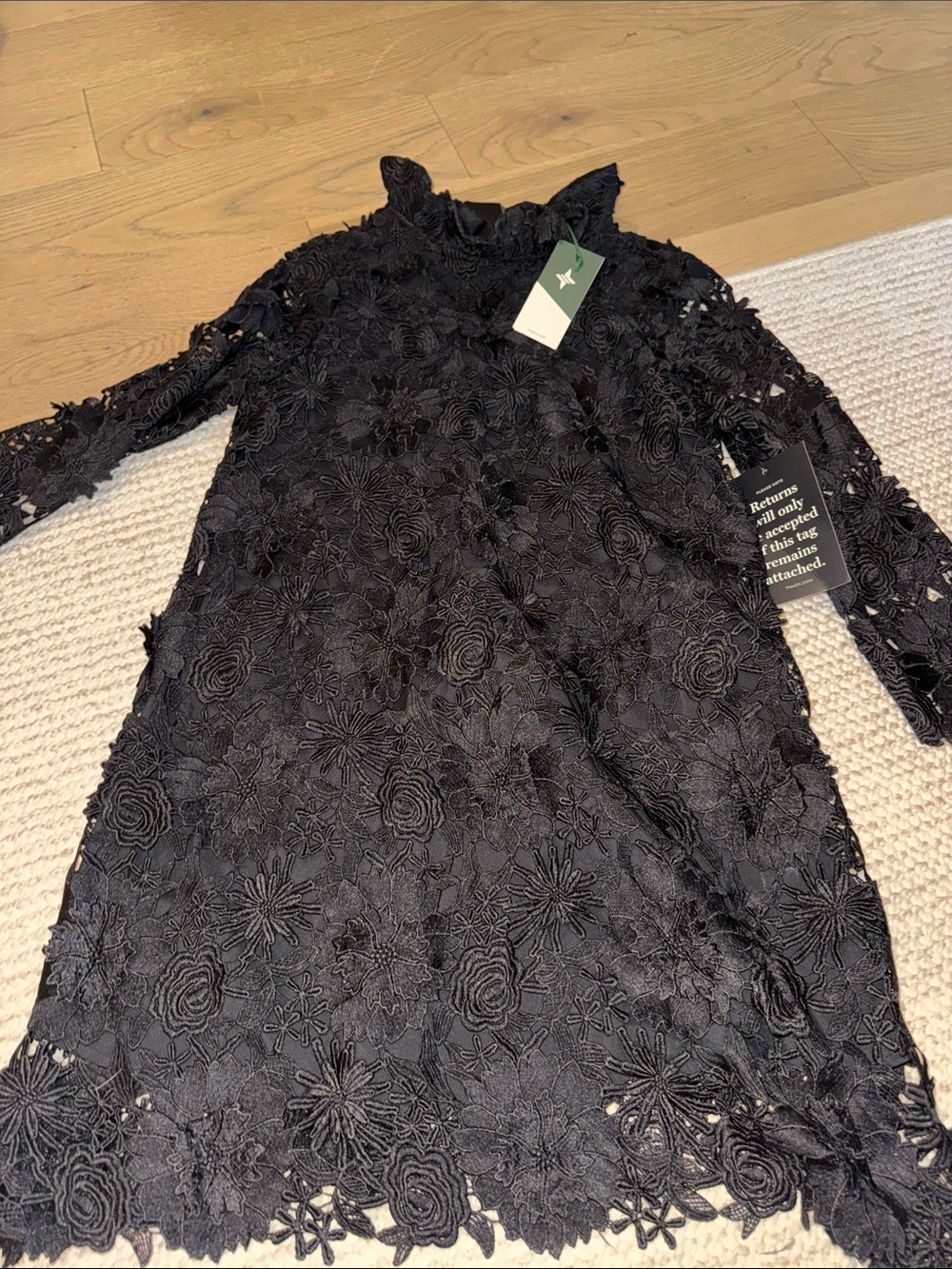 Guipure Lace Daphne Dress - Picture 4 of 4